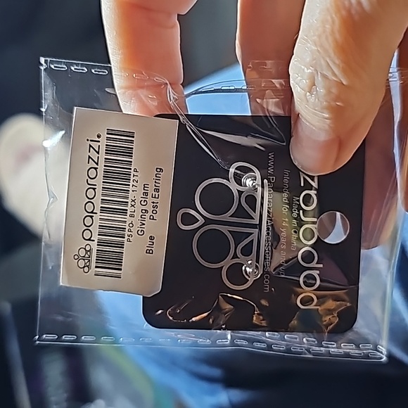 Giving Glam Blue Post Earrings Silver Fashion Fix February 2024 - Picture 4 of 4